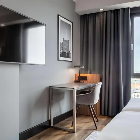 מלון Radisson Blu Scandinavia Hotel, 4*
