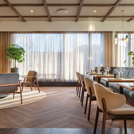 Radisson Blu Scandinavia Hotel, מלון 4*