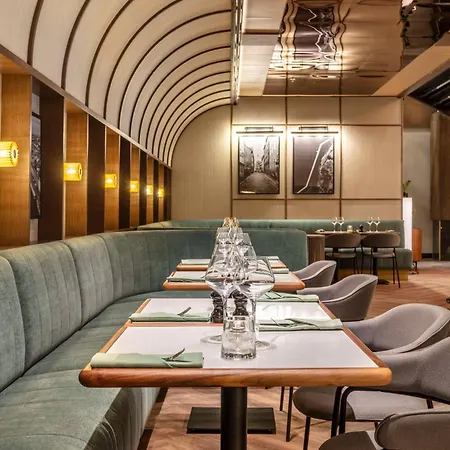 Radisson Blu Scandinavia Hotel, מלון