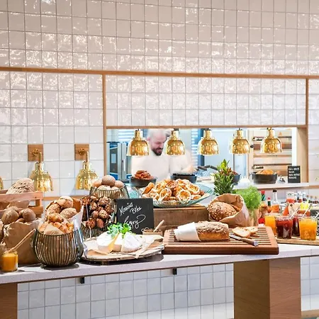 Radisson Blu Scandinavia Hotel, מלון 4*